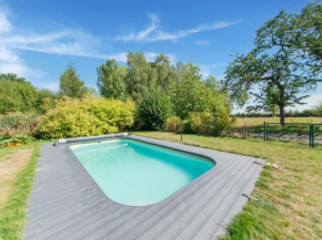 Spacious cottage in the middle of the Château de Wallay estate